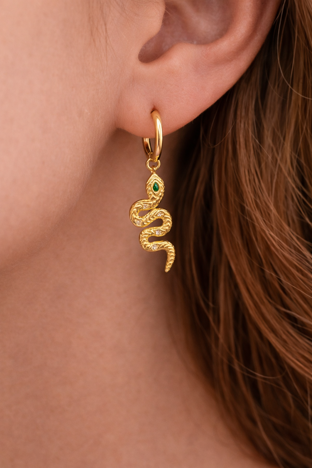 Boucles d’oreilles Serpent Doré – Œil Vert
