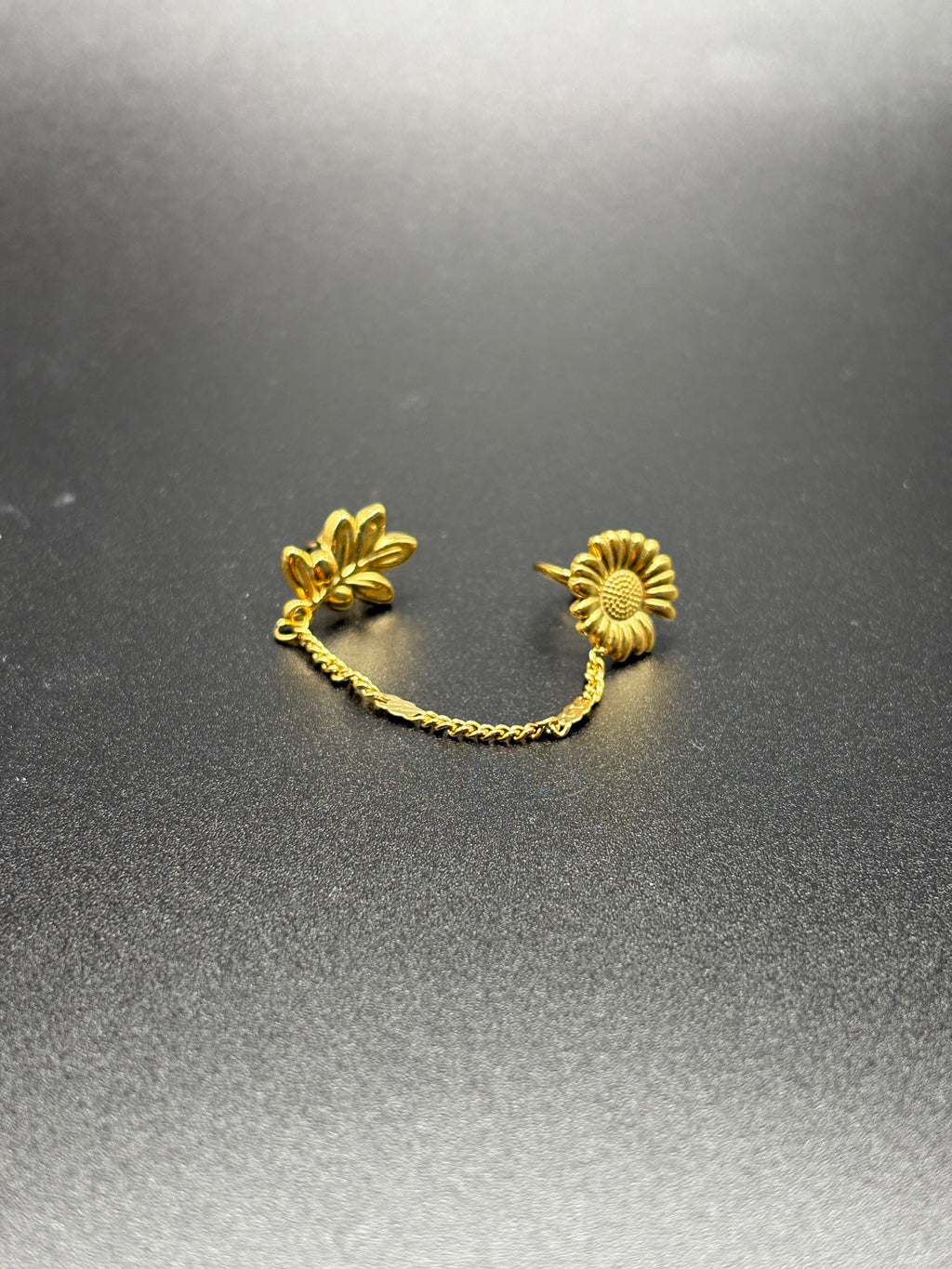 Boucle Florale Chaînée Dorée