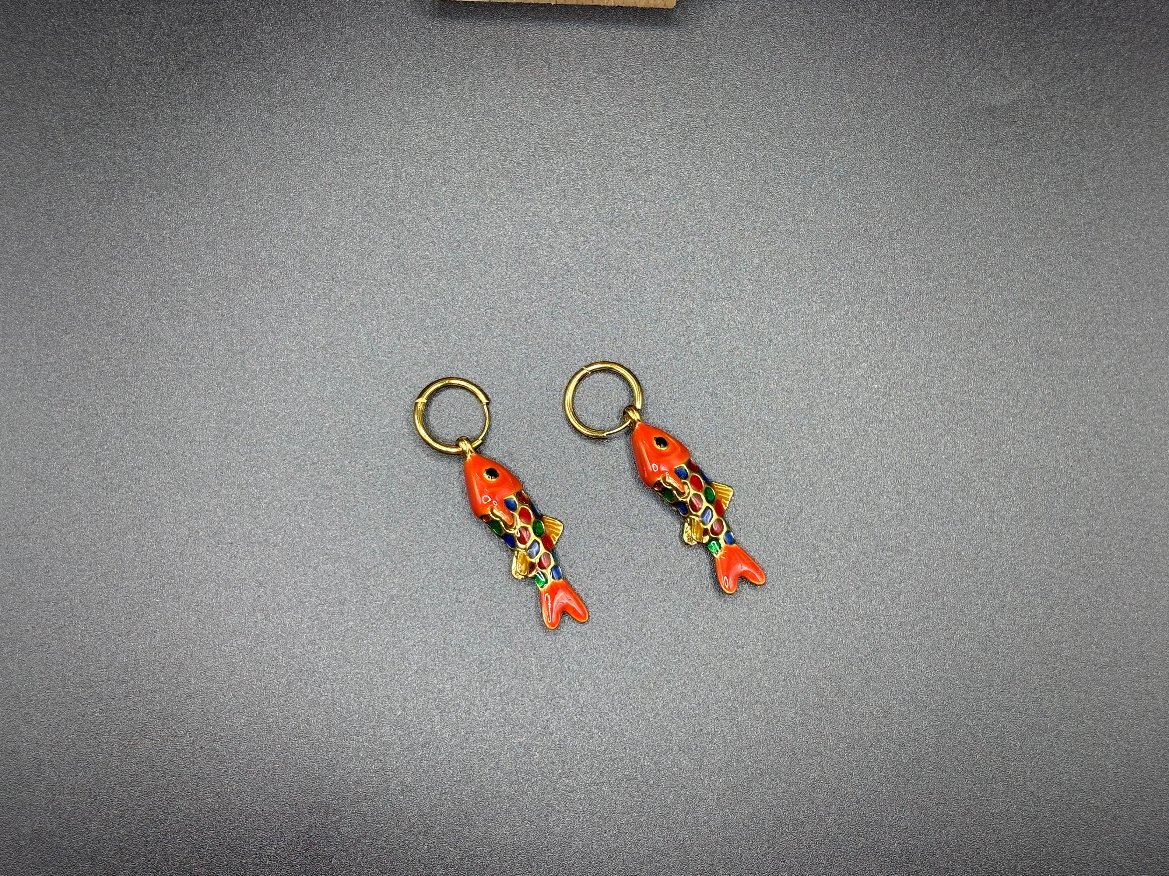 Boucles Poisson Multicolore Doré