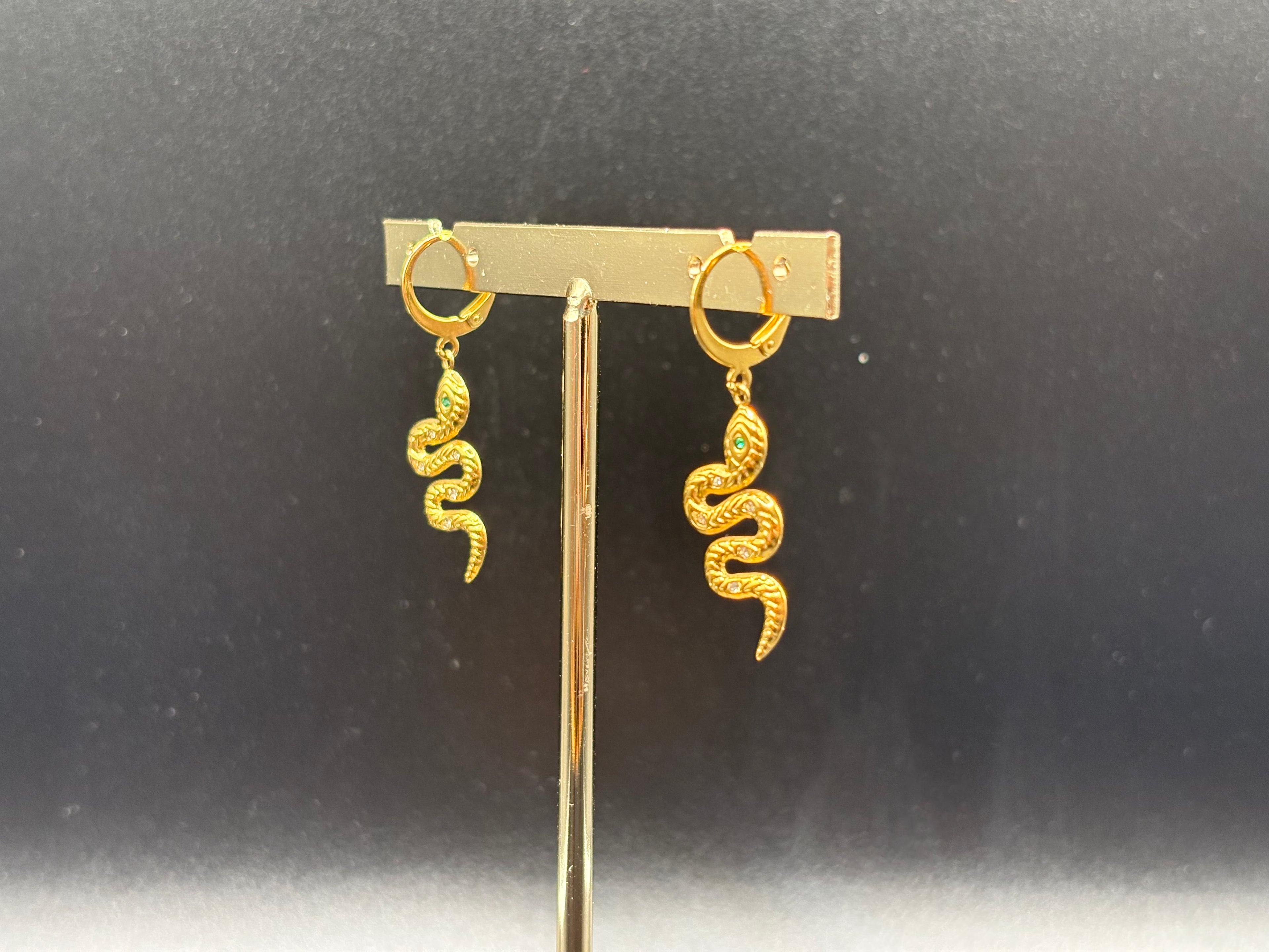 Boucles d’oreilles Serpent Doré – Œil Vert
