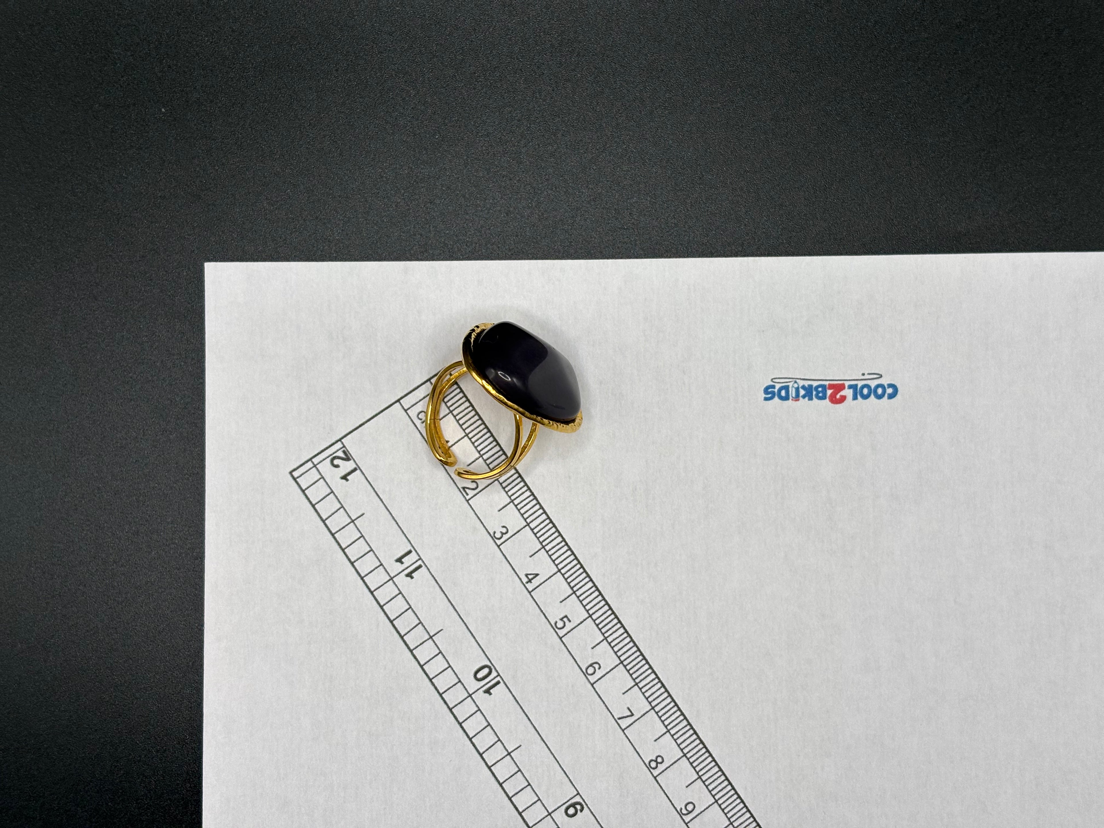 Bague dorée pierre grise – Cabochon ovale