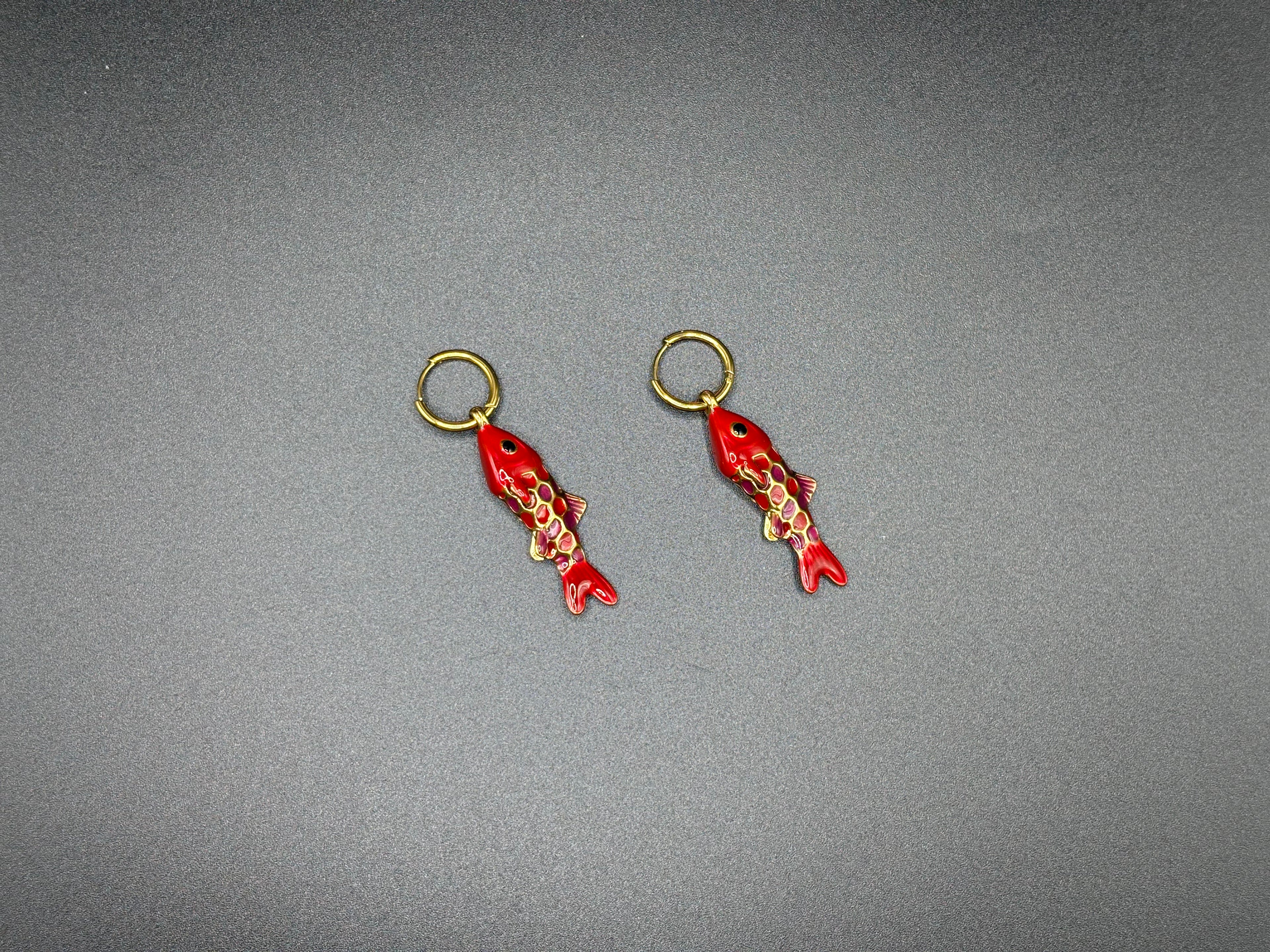 Boucles d’oreilles Poissons Émaillés Rouge Or