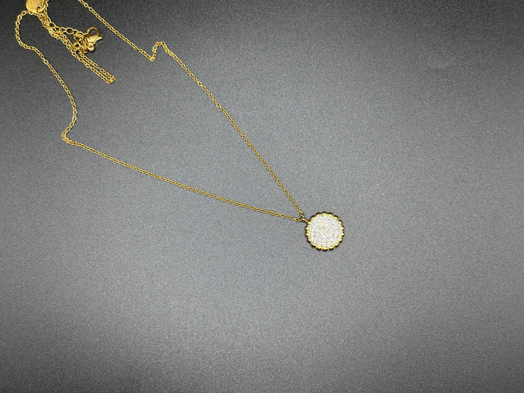 Collier Médaillon Éclat Doré