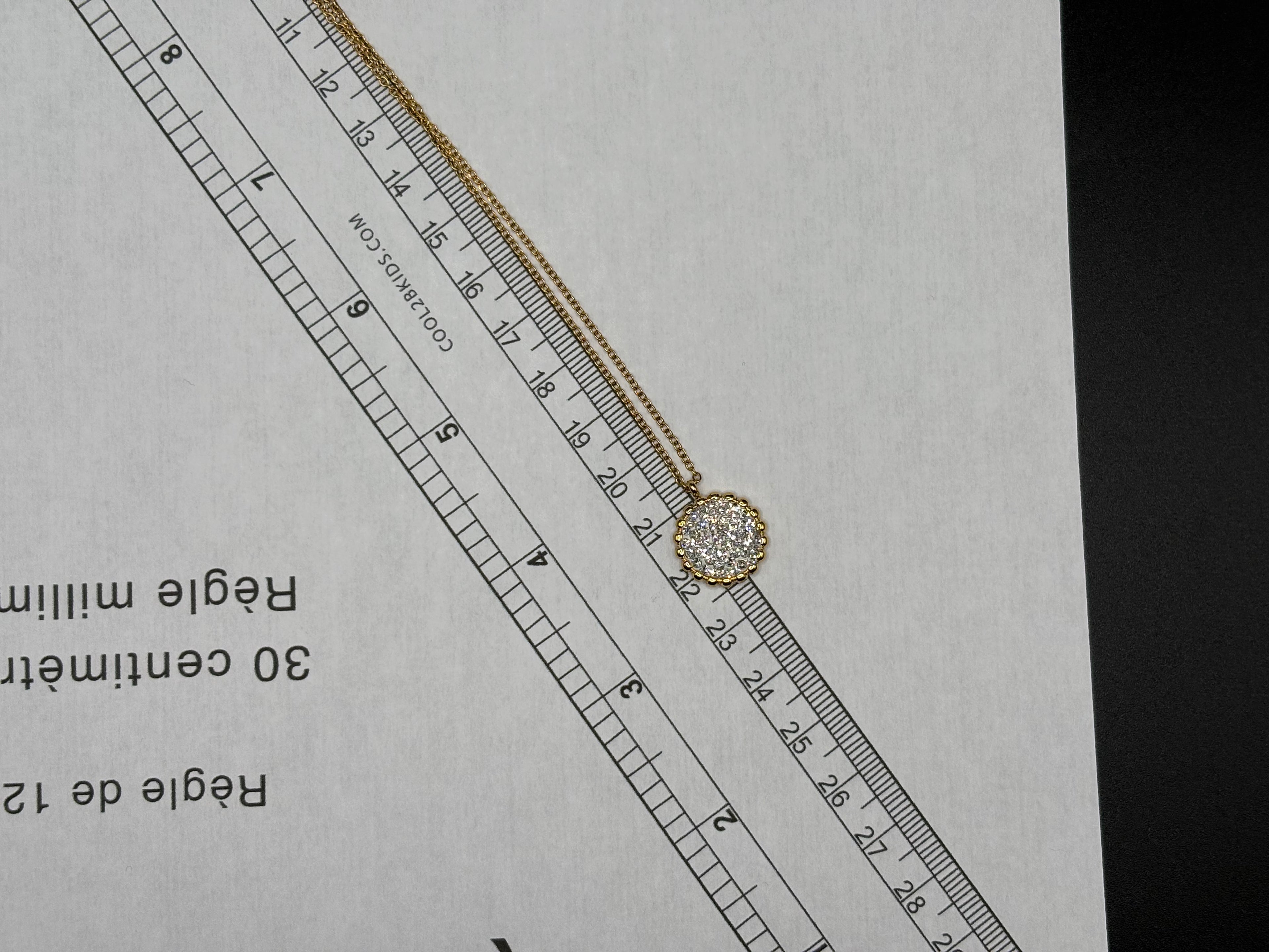 Collier Médaillon Éclat Doré