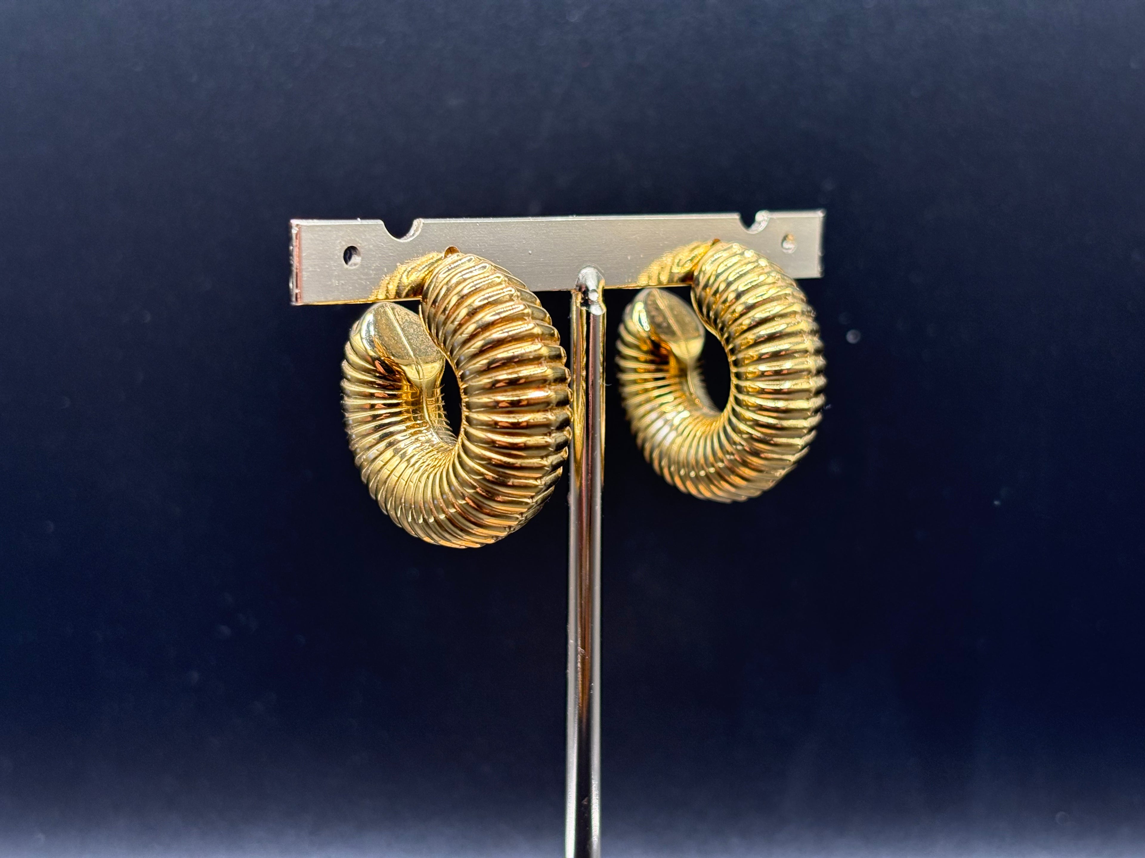 Boucles d’oreilles Créoles Texturées Dorées