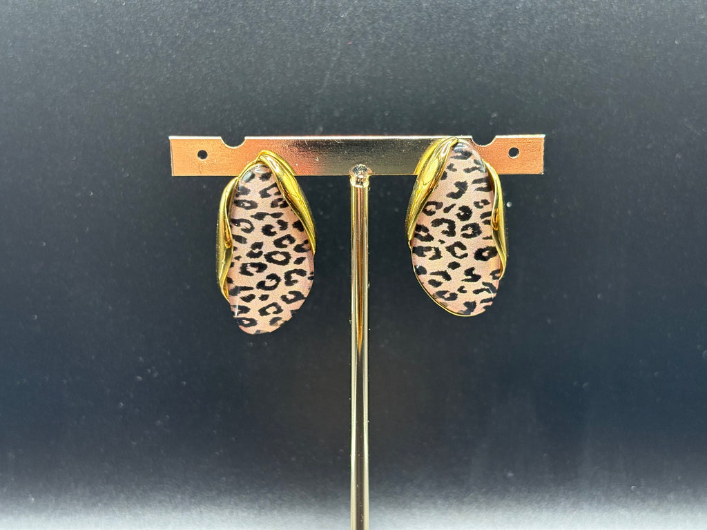 Boucles d’oreilles ovales dorées motif léopard
