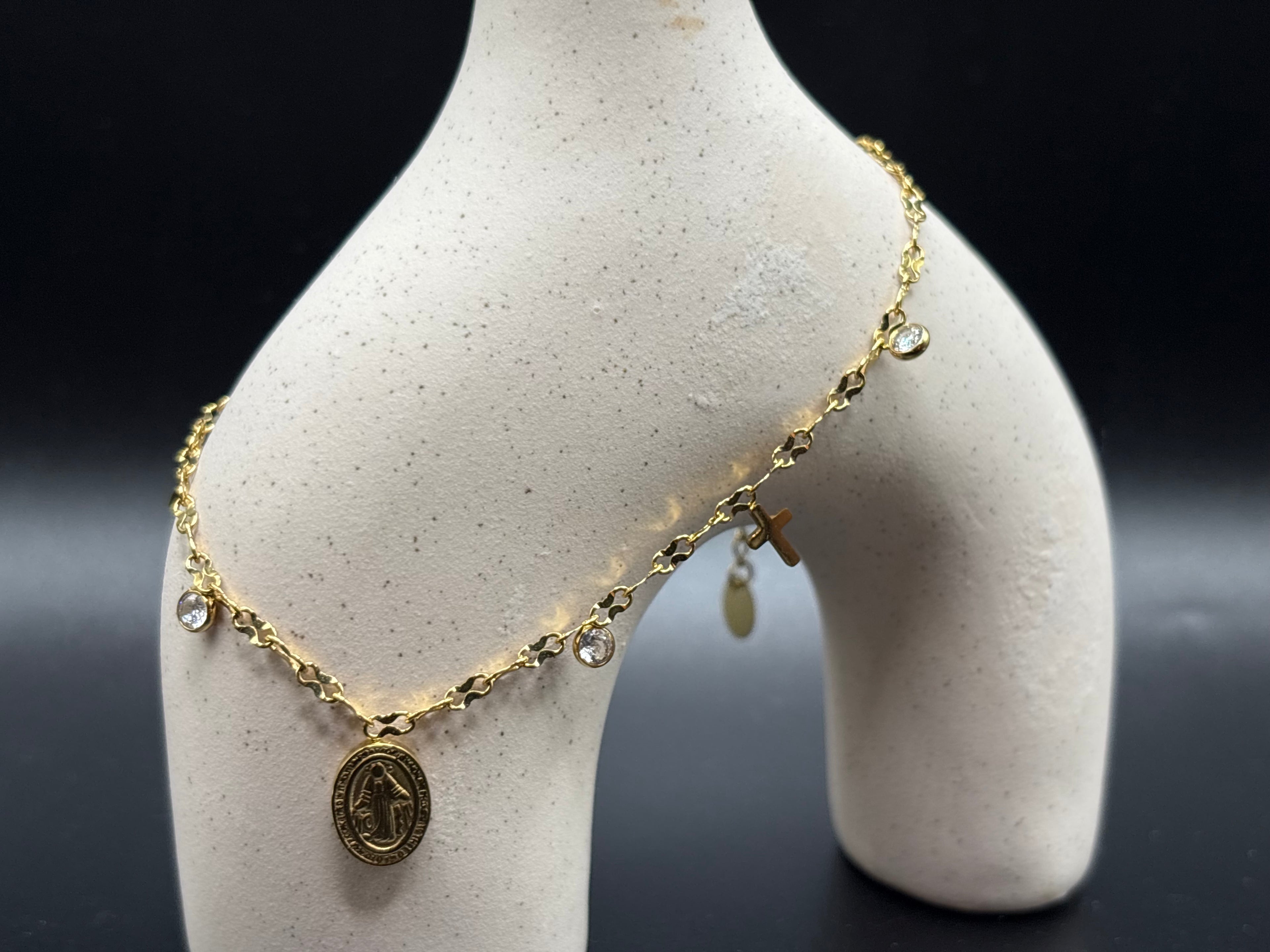 Bracelet de cheville doré Croix & Médaille