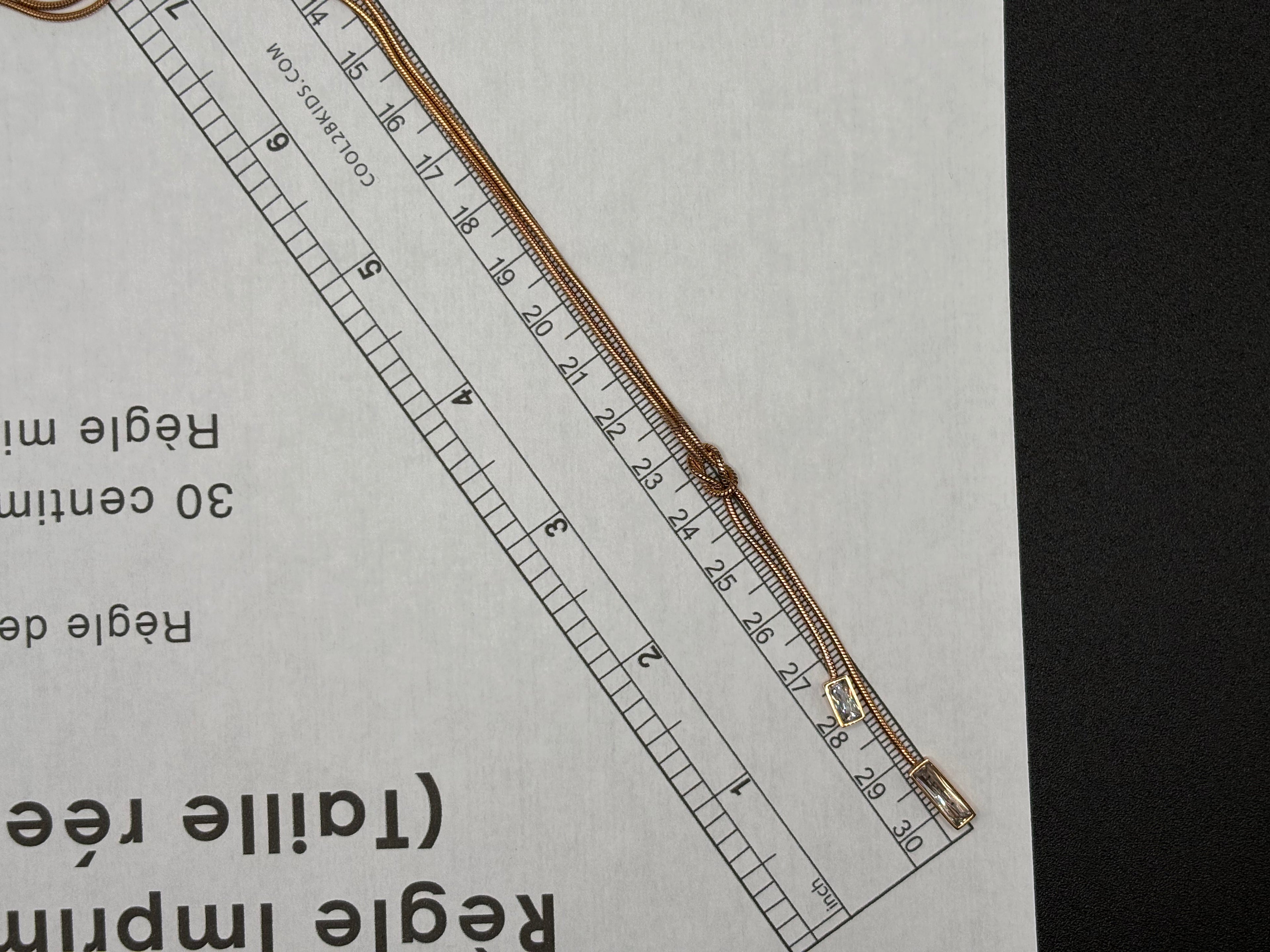 Collier Nœud Élégance – Finition Dorée