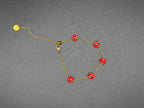 Bracelet de cheville Fleur Rouge – Chaîne dorée délicate